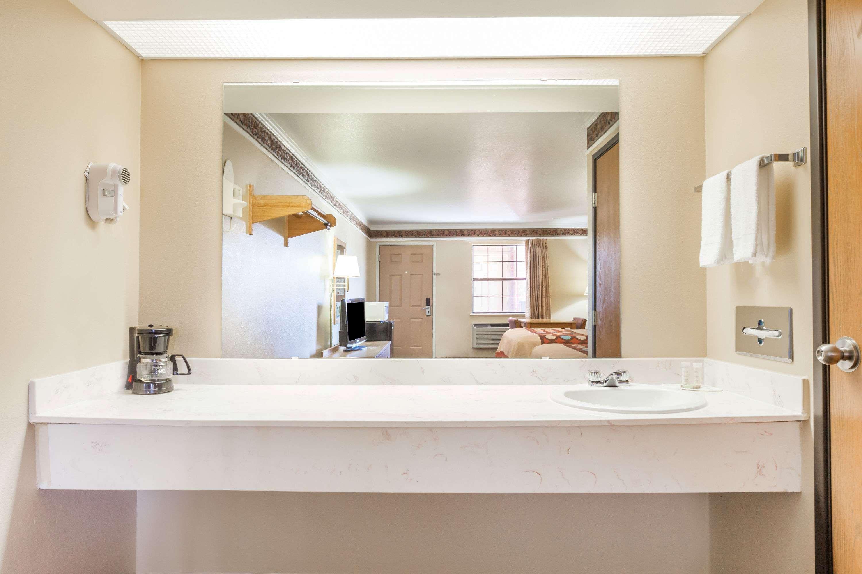 Super 8 By Wyndham Mount Vernon Luaran gambar