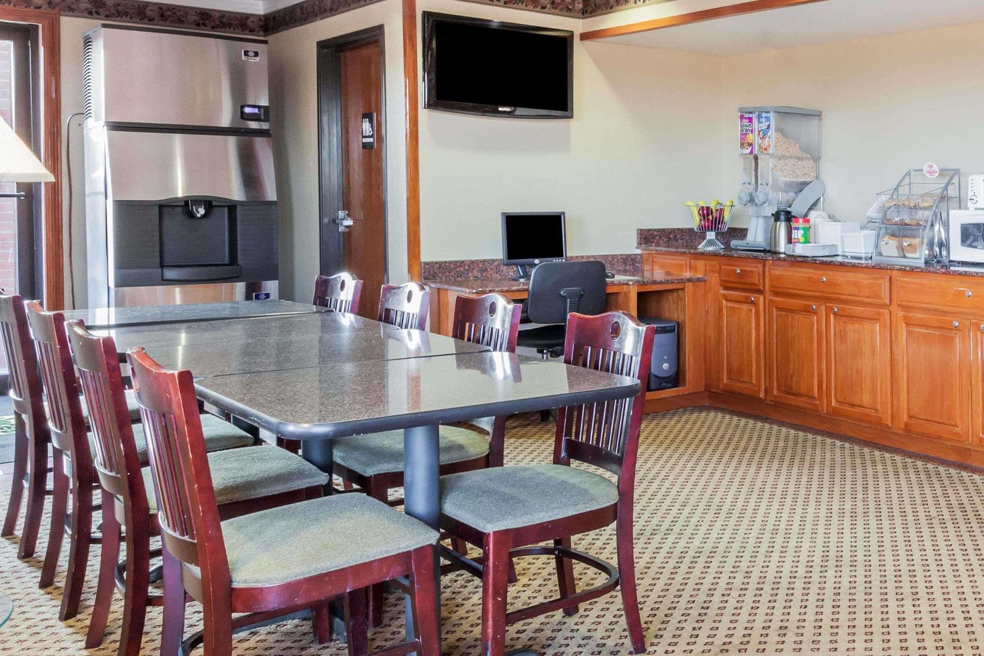 Super 8 By Wyndham Mount Vernon Luaran gambar